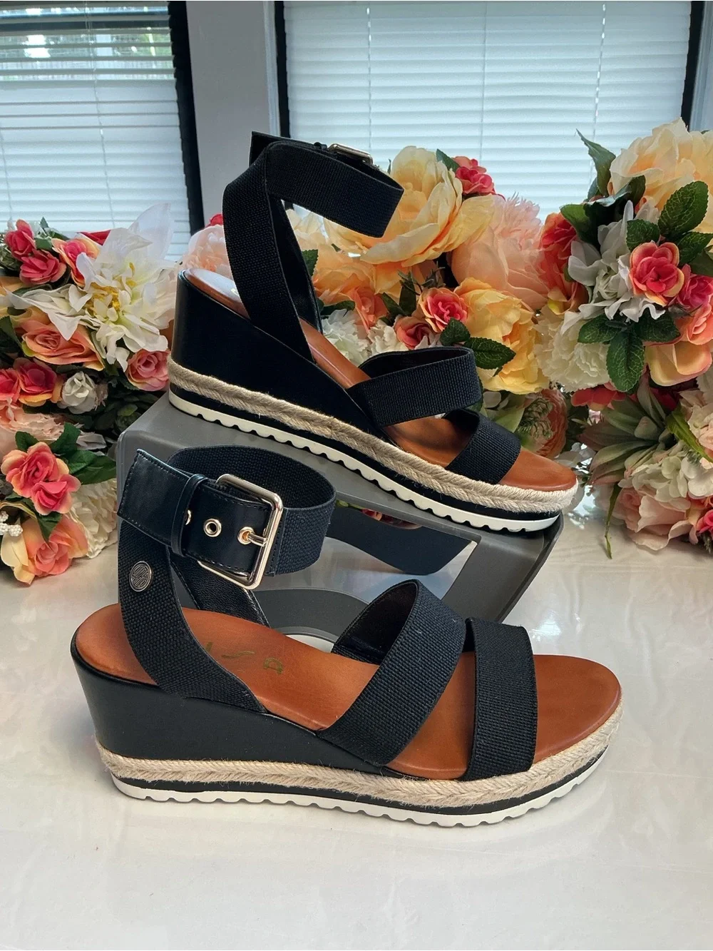 Unisa Unpaygee-J Black Espadrille Platform Wedge Sandals Size 8.5M